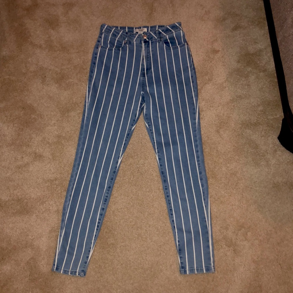 Forever 21 stripped skinny jeans